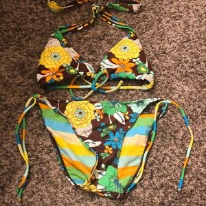 Floral design bathing suit 👙